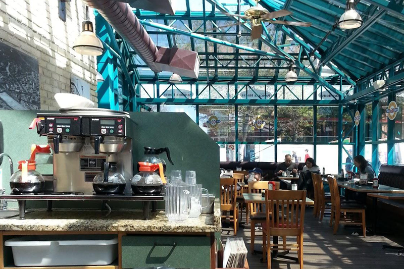 TheForks_PancakeHouse_Winnipeg-01.png (908 KB)